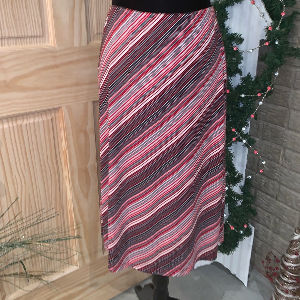 🔵 NY & Co. Stripe Skirt Elastic Waist Size Small